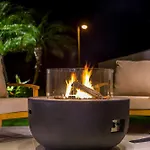 Villa Venezia Luxury Living Villas, *