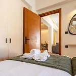 Villa Venezia Luxury Living Villas, *