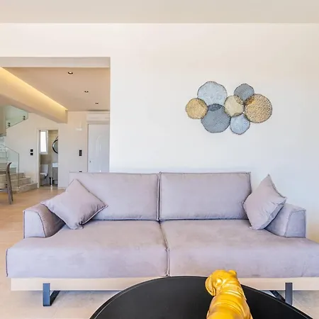 Venezia Luxury Living Villas, וילה *