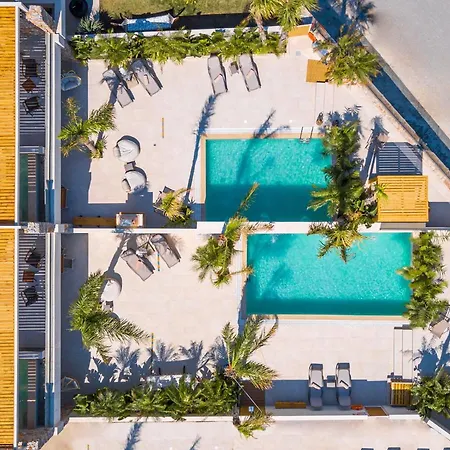 Venezia Luxury Living Villas, * פליראקי