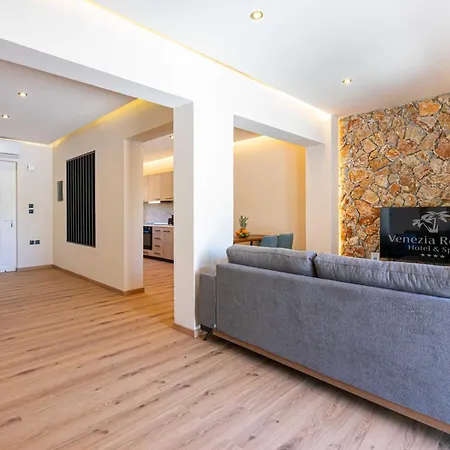 Вилла Venezia Luxury Living Villas, Фалираки