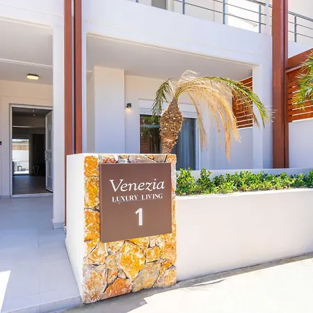 빌라 Venezia Luxury Living Villas,