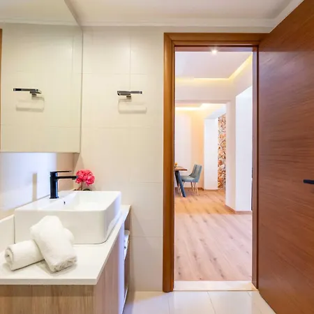 Venezia Luxury Living Villas, * Фалираки