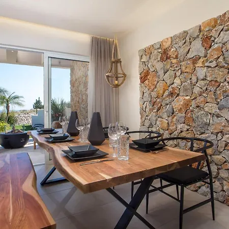 Venezia Luxury Living Villas, וילה *