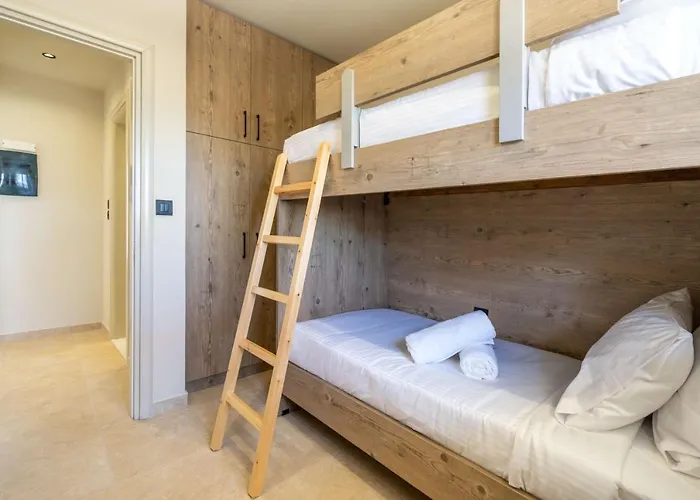 Venezia Luxury Living Villas, Vilă